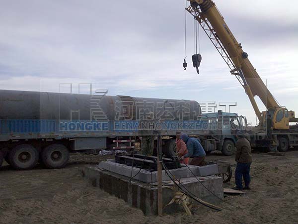 黑龍江呼蘭縣頁巖陶?；剞D(zhuǎn)窯生產(chǎn)線安裝現(xiàn)場(chǎng)